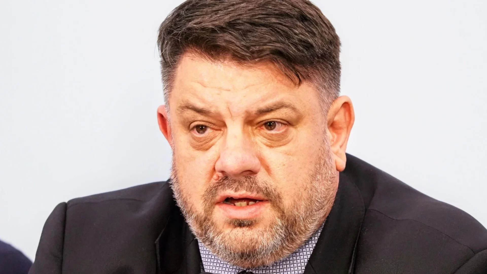 Председателят на БСП говори като Пеевски за бъдещето на правителството (ВИДЕО)