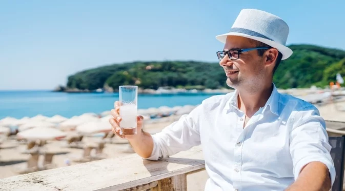 По какво се различава мастиката от узото?
