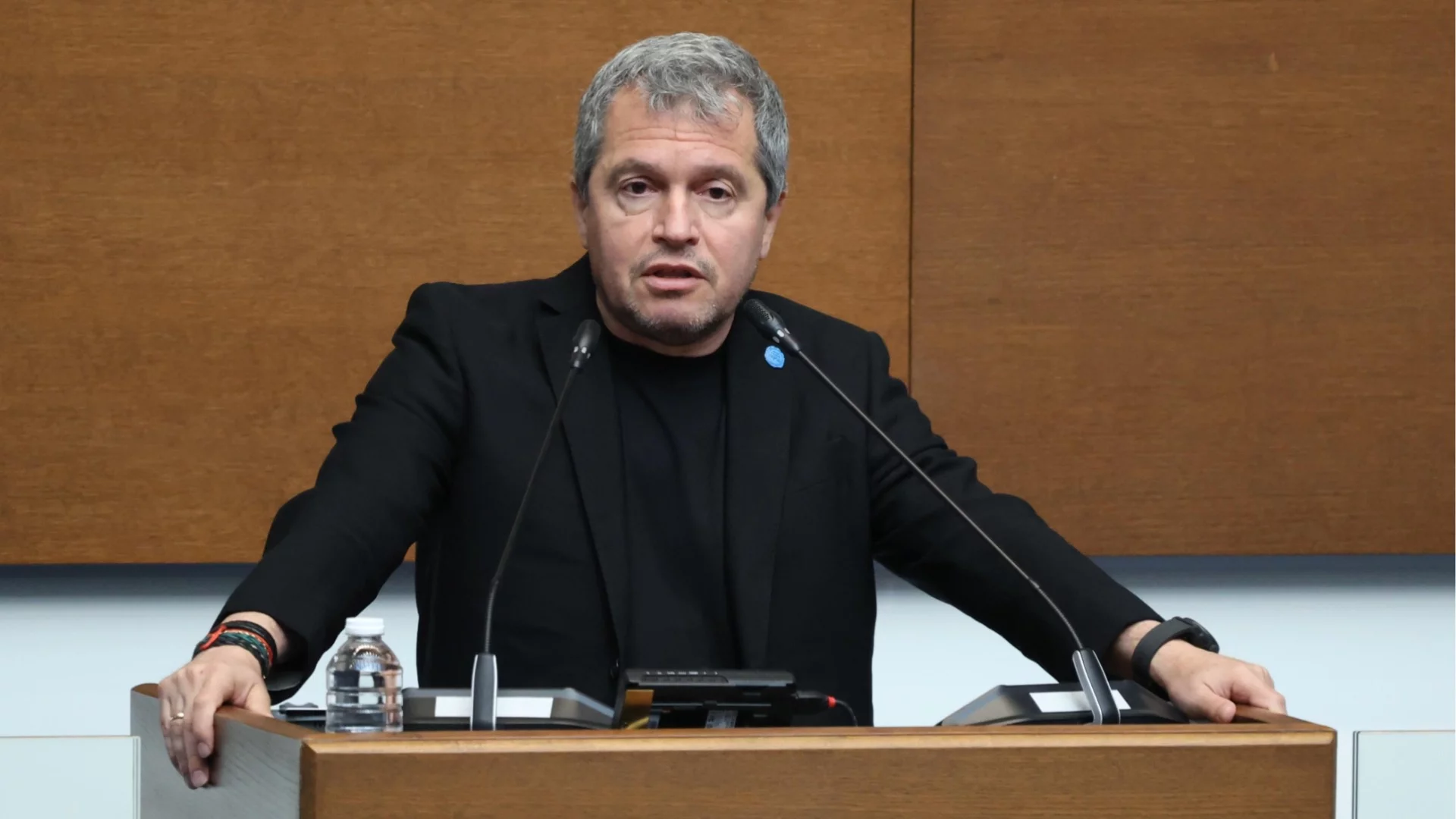 Управляващите замазват с обещания скандала с Тошко Йорданов и младите лекари
