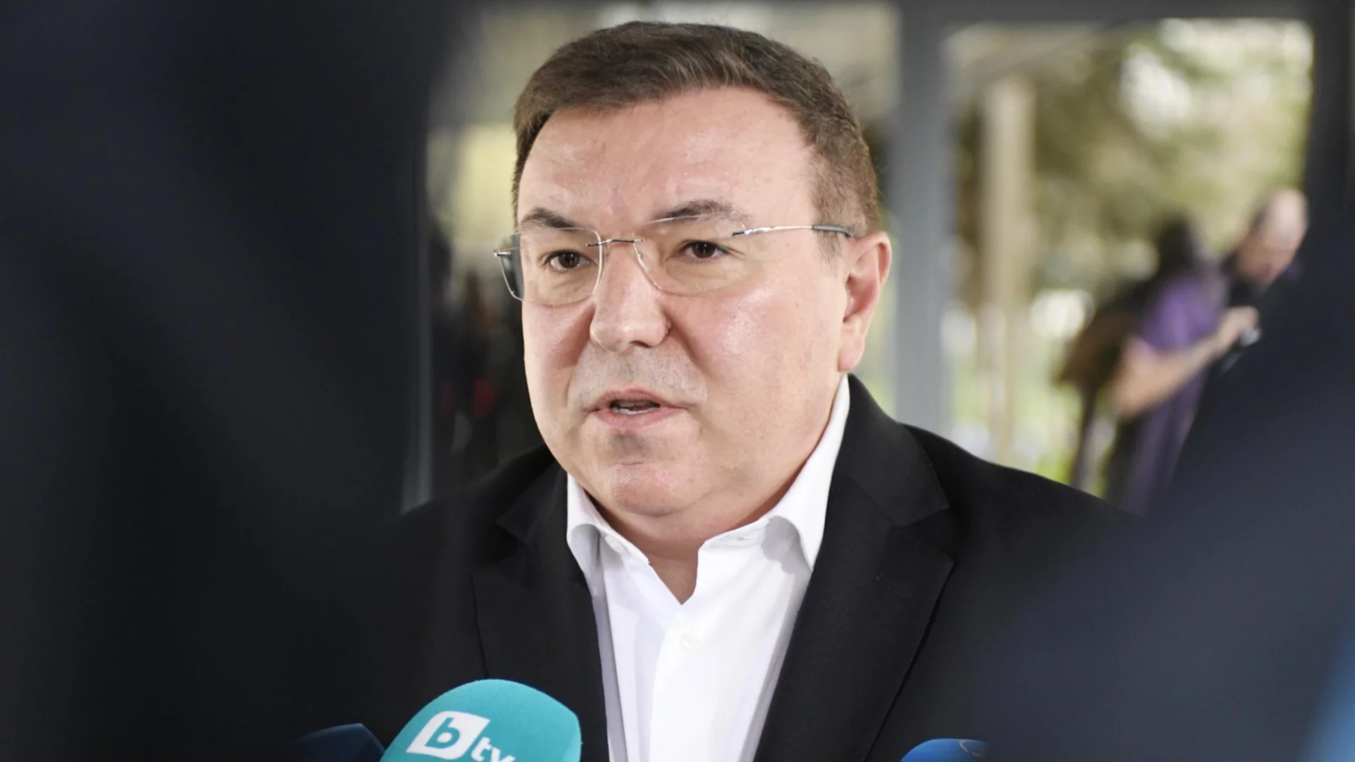 "Има воля за трайно решение": Костадин Ангелов каза какво предстои за младите лекари