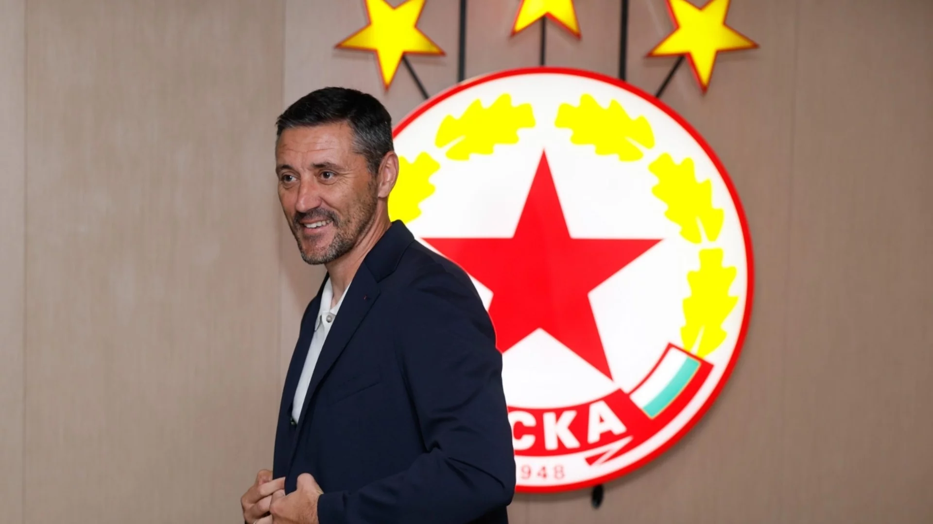 ЦСКА има нов номер 8! "Червените" обявиха първо ново чуждестранно попълнение