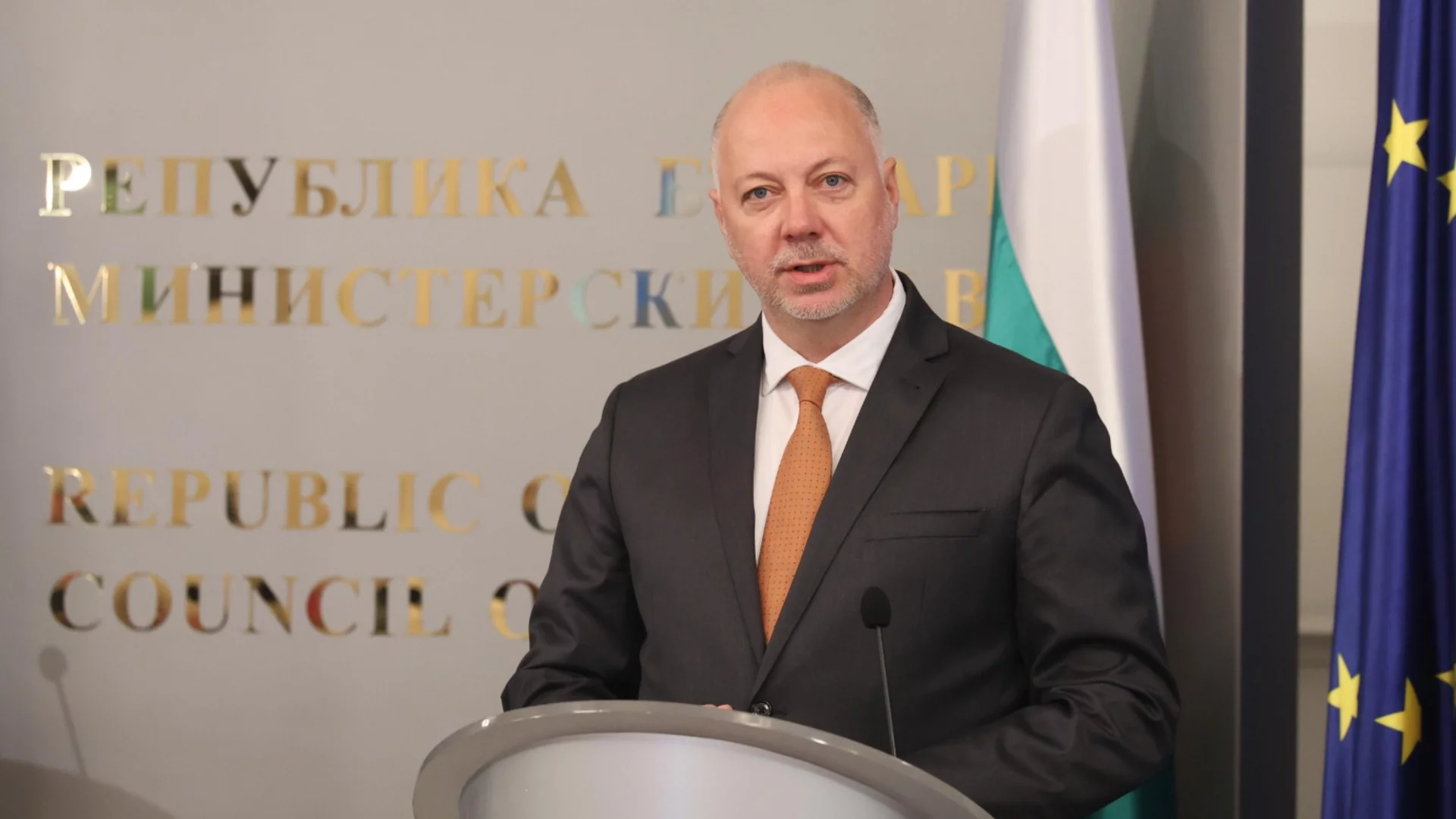 Премиерът "помолил" ТОЛ камерите да засичат и нарушителите в аварийната лента на магистралите