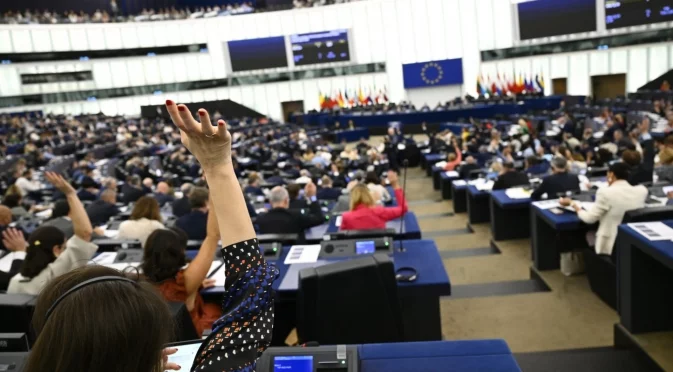Окончателно: Европарламентът одобри доклада за Северна Македония, "македонски език и идентичност" отпадат