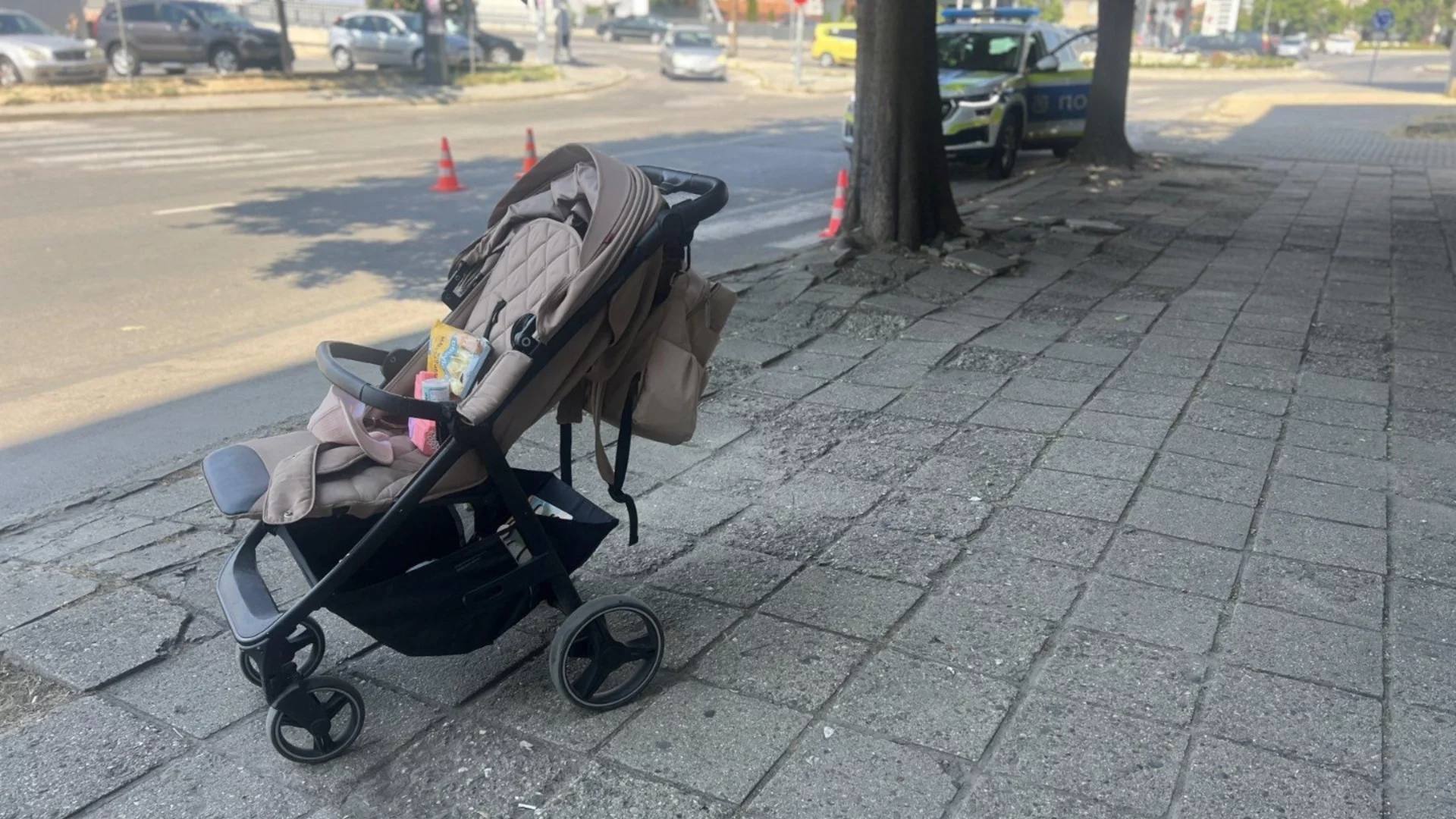 Дете е в болница - блъснаха го с майка му на пешеходна пътека (СНИМКИ)