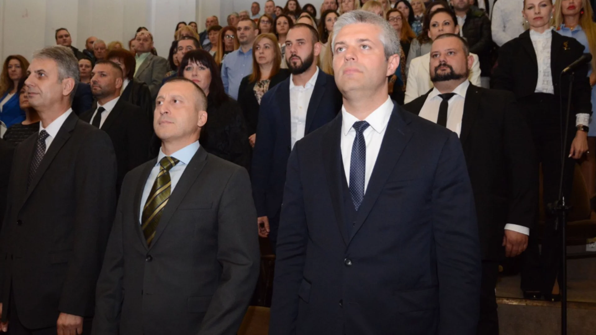 Искаше ми пари, да внасям и за ПП, пращаха ми хора да ме заплашват: Обвинения към кмета на Варна от търговец на храни