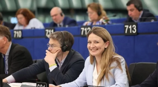 Цветелина Пенкова за еврозоната: Това не е политическа победа, а икономическа възможност