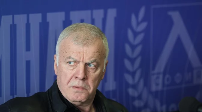 Искан от Левски и ЦСКА ще играе срещу Кирил Десподов, "сини и "червени" се разминават с трансферна цел