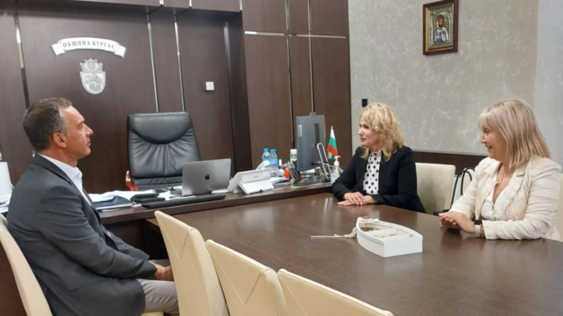 Кметът на Бургас се срещна с председателя на Комисията за защита от дискриминация