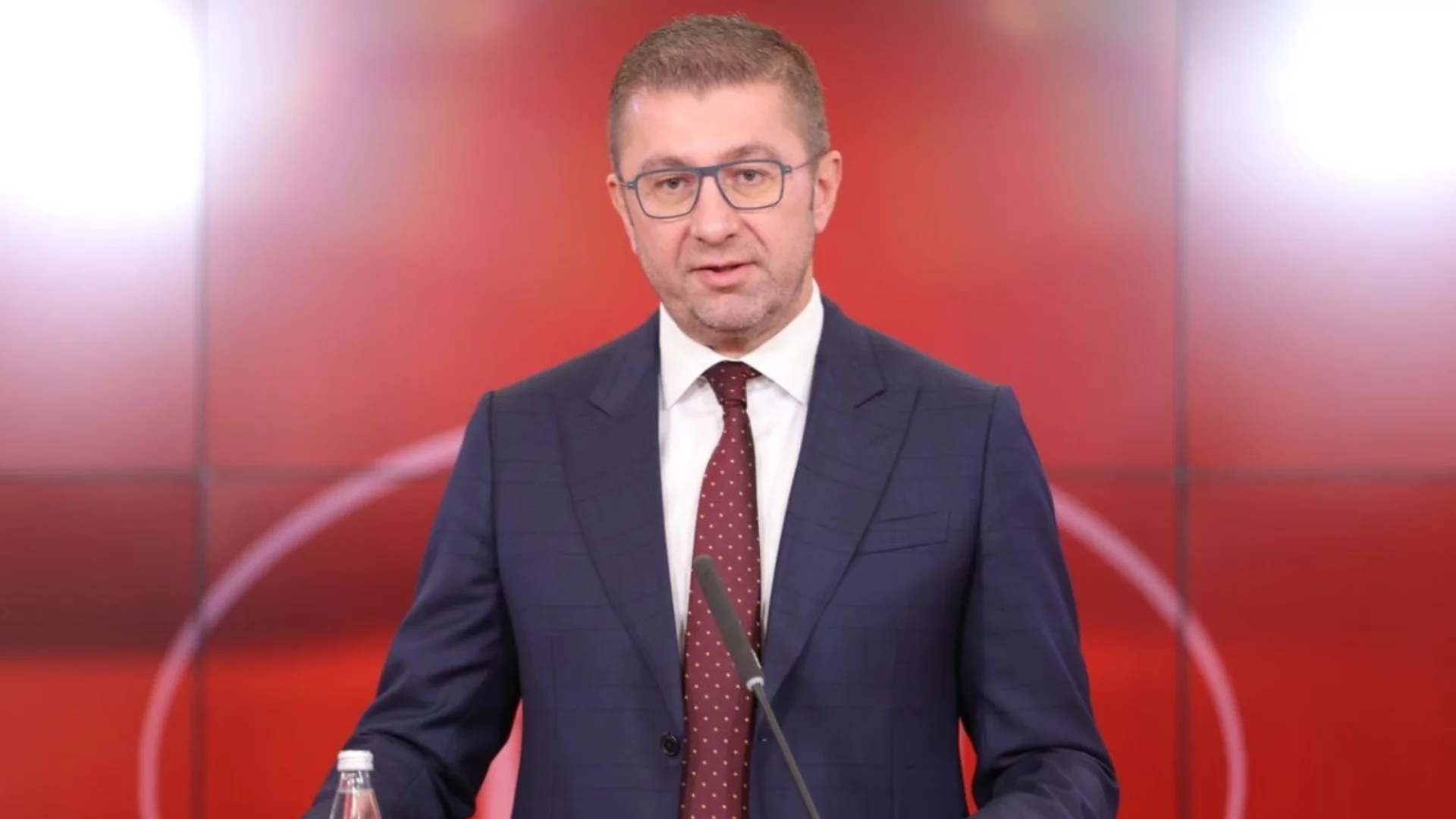 Кризисен ПР на Мицкоски: България е виновна за всичко лошо в Северна Македония