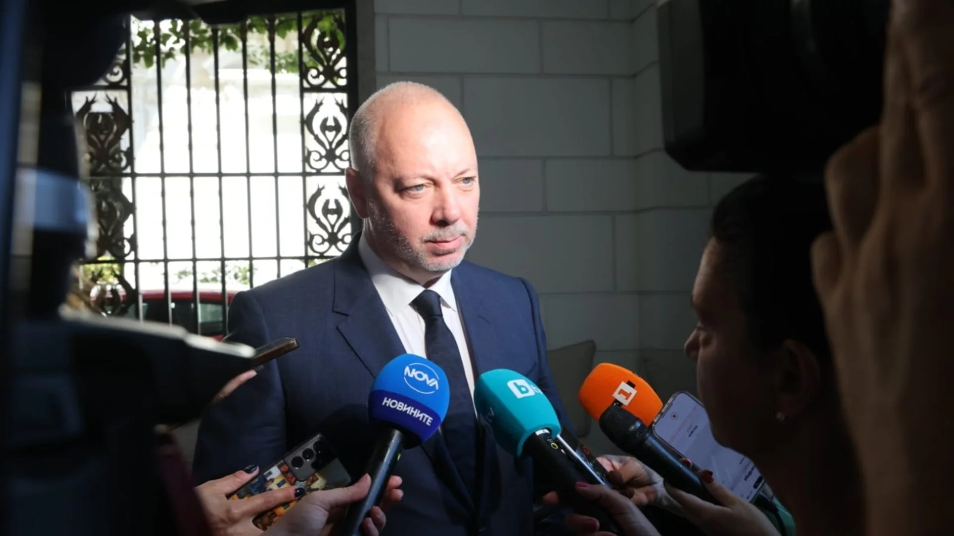 "Потенциалът на опозицията се вижда - 80 депутати": Росен Желязков спокоен за бъдещето на кабинета (ВИДЕО)