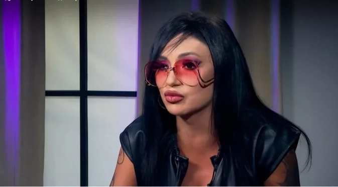 Жал ми е, защото се заличих: Лейди Би с емоционален разказ за физическите и душевните рани