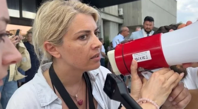"Опитаха се да ми вземат телефона": Ето колко време семейството на Коцев е било без адвокат