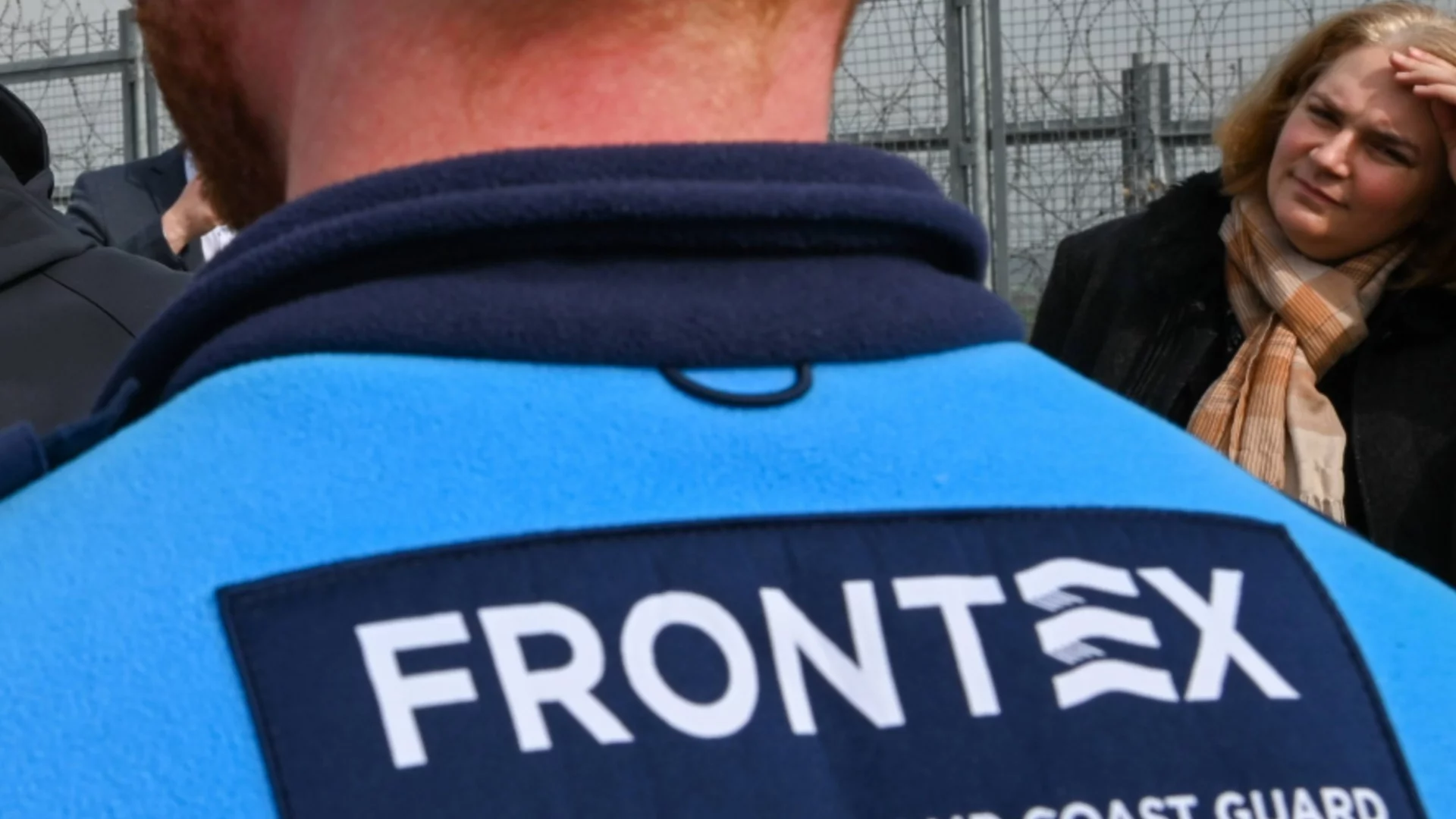 Лодка на Frontex потъна край гръцки остров (ВИДЕО)
