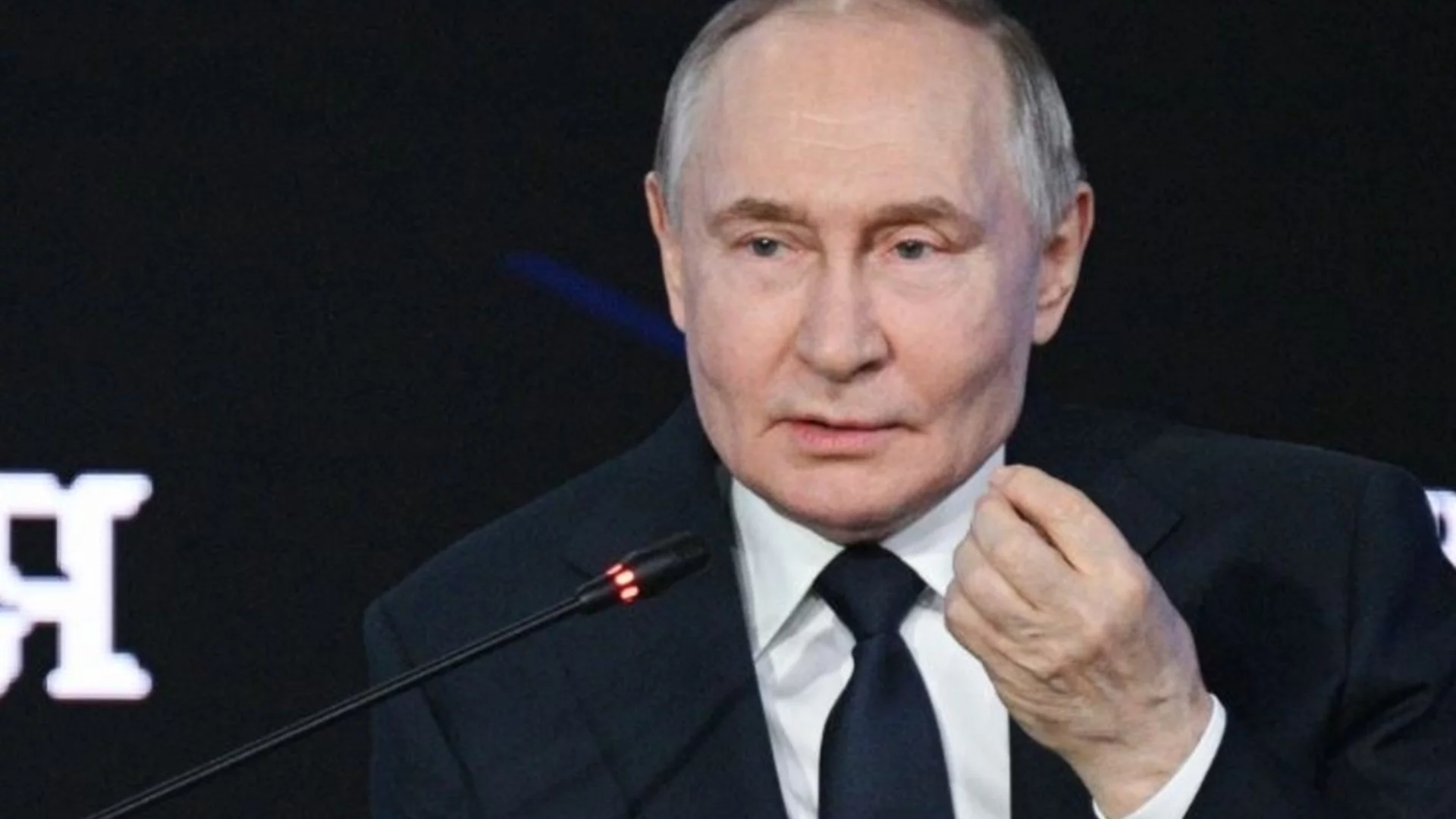 Путин с указ: Ще прави руския език международен вместо английския