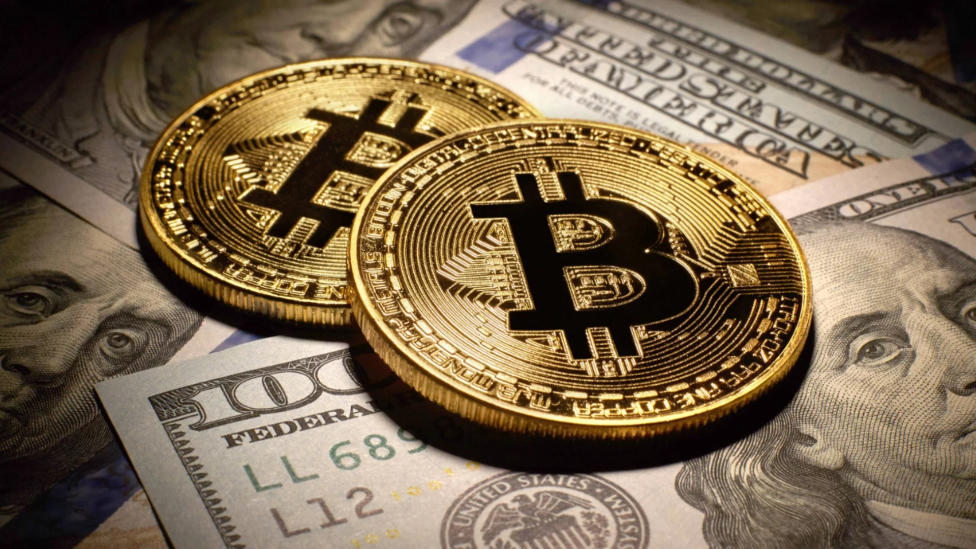 Цената на биткойна надхвърли немислима доскоро граница