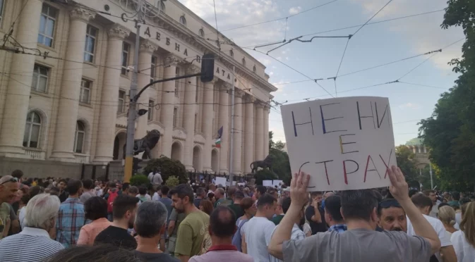 Искаме си кмета! Варна и София се вдигнаха в защита на Благомир Коцев (ВИДЕА)