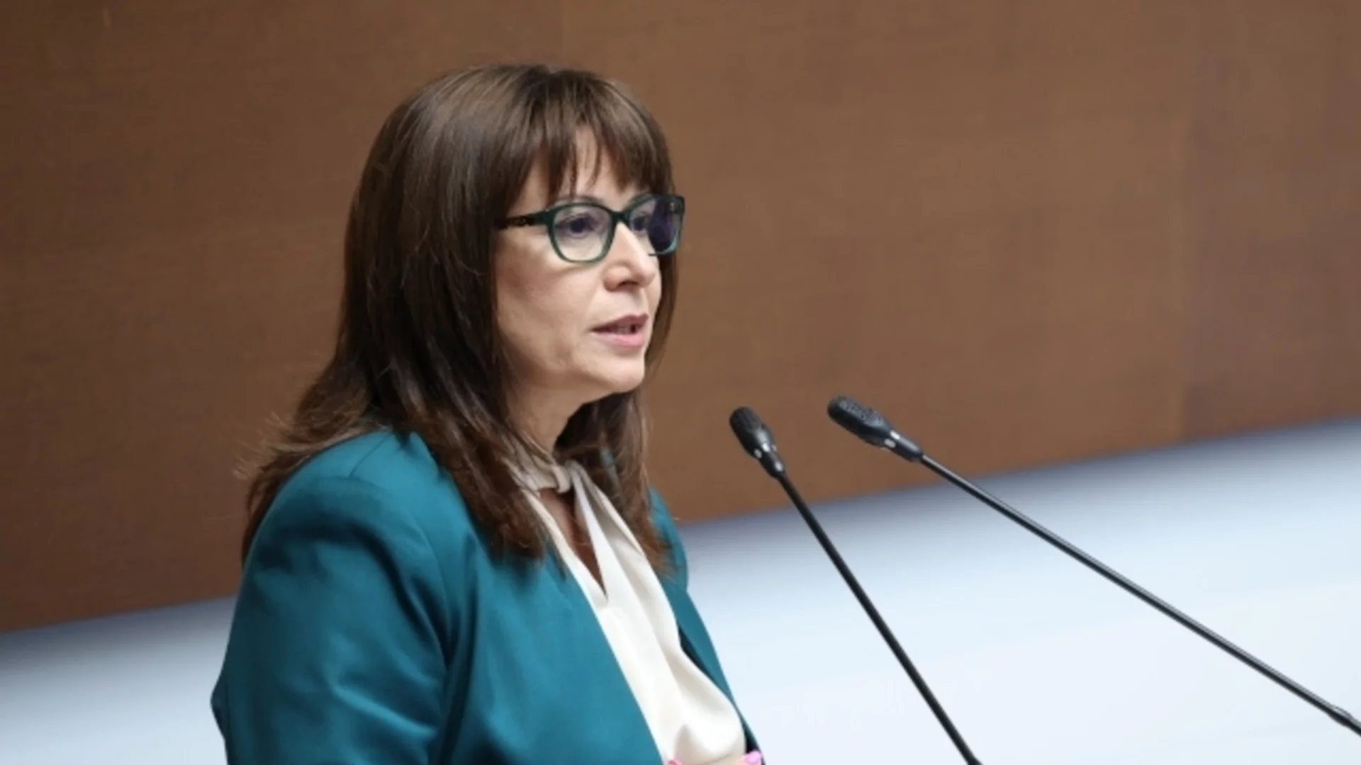 България има омбудсман: Велислава Делчева е новият обществен защитник