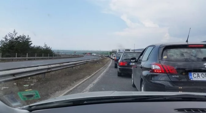 Пренасочват по обходни маршрути камионите в района на прохода "Витиня"