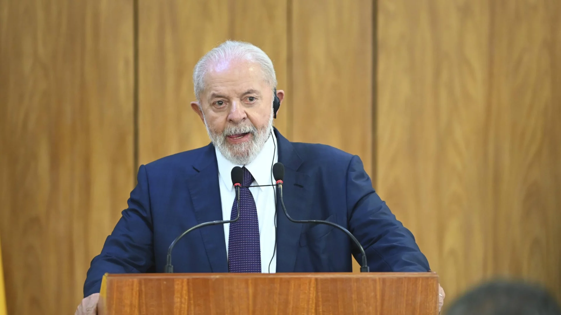 "Неприемливо изнудване": Бразилският президент осъди митата на Тръмп
