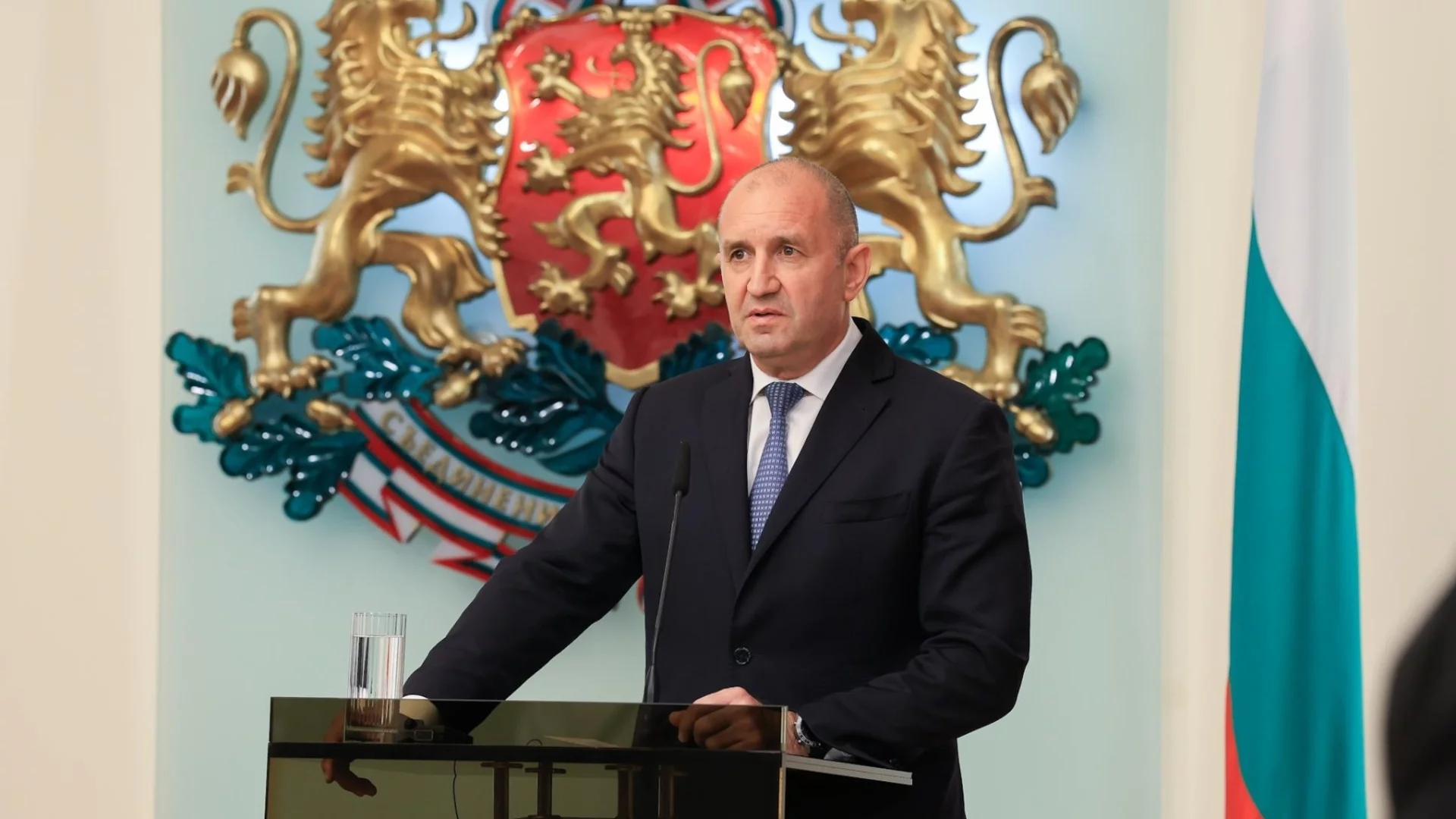 Радев няма да направи партия, а ще отиде в заслужен отдих и пенсия, за да си почива