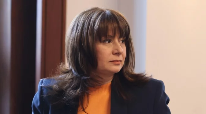 Коя е Велислава Делчева – новият омбудсман?