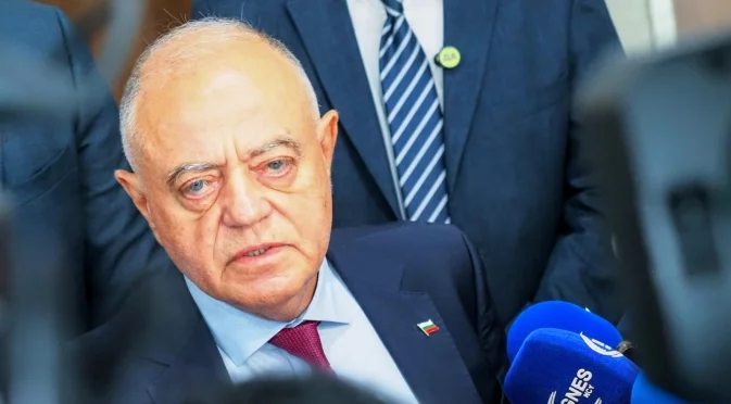 Кой е паралелният център на власт и ще се разпадне ли ПП-ДБ? Отговорът от Атанас Атанасов