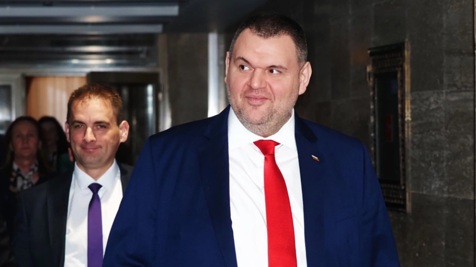 Пеевски поръчва, правителството изпълнява: КЗП ще получи още правомощия 