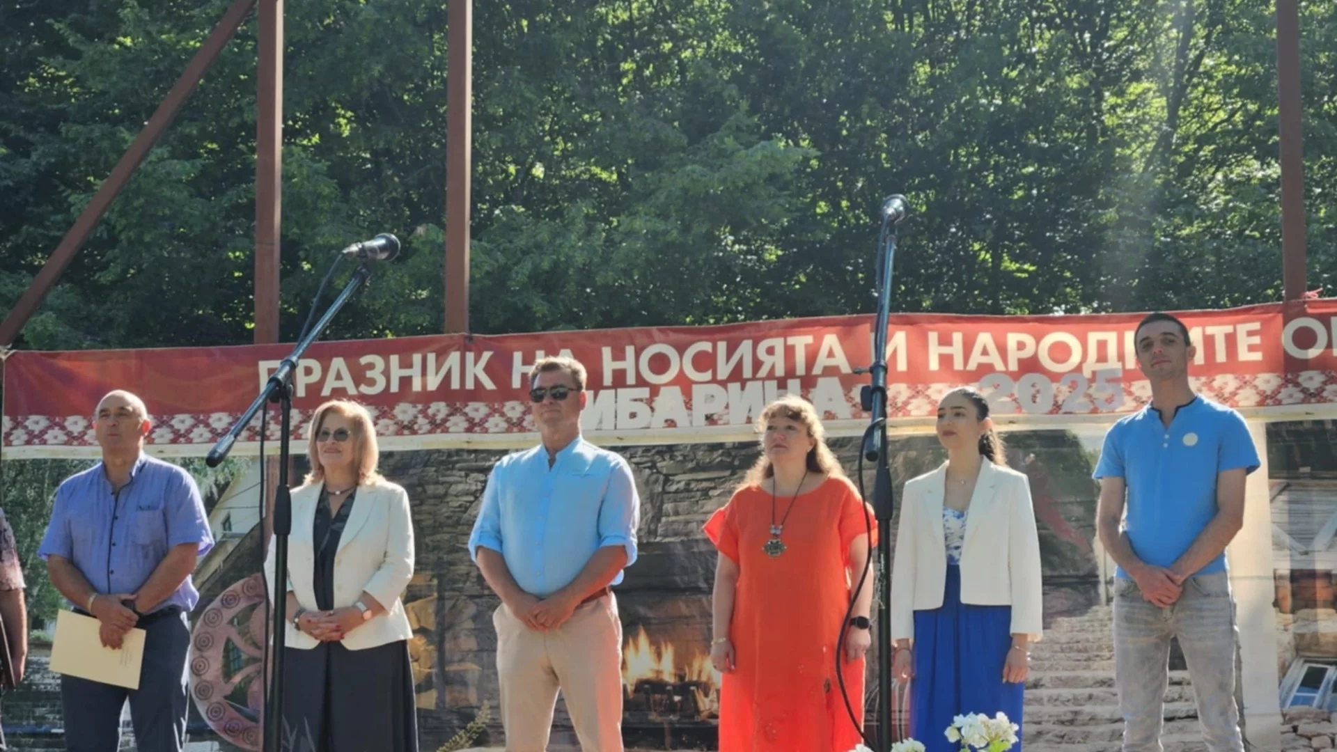 Над 1000 самодейци участваха по време на Празника на народния обичай и автентичната носия