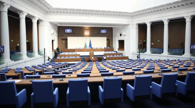 Окончателно: Парламентът прие промените в Закона за движение по пътищата