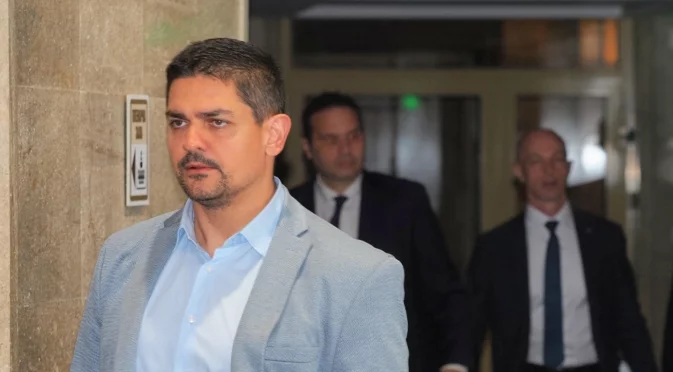 Общата среща за вот на недоверие се проваля: Действията на МЕЧ от тук нататък