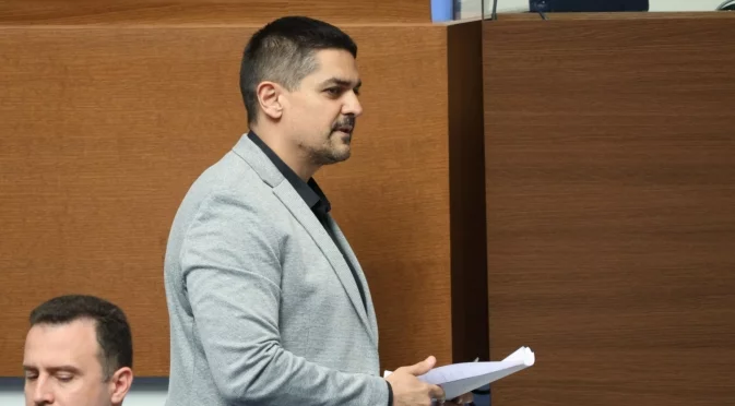 Костадинов е пинчер на Борисов