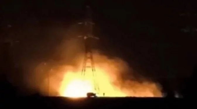 Огън пламна в руски мол, загина пожарникар (ВИДЕО)