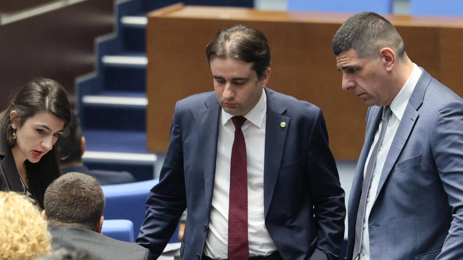 "Удар в сърцето на властта": ПП-ДБ и МЕЧ се разбраха за вот на недоверие през септември (ВИДЕО)