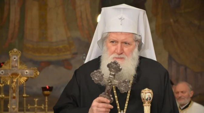 Площадът пред храма „Всех святих“ в Русе ще носи името на патриарх Неофит