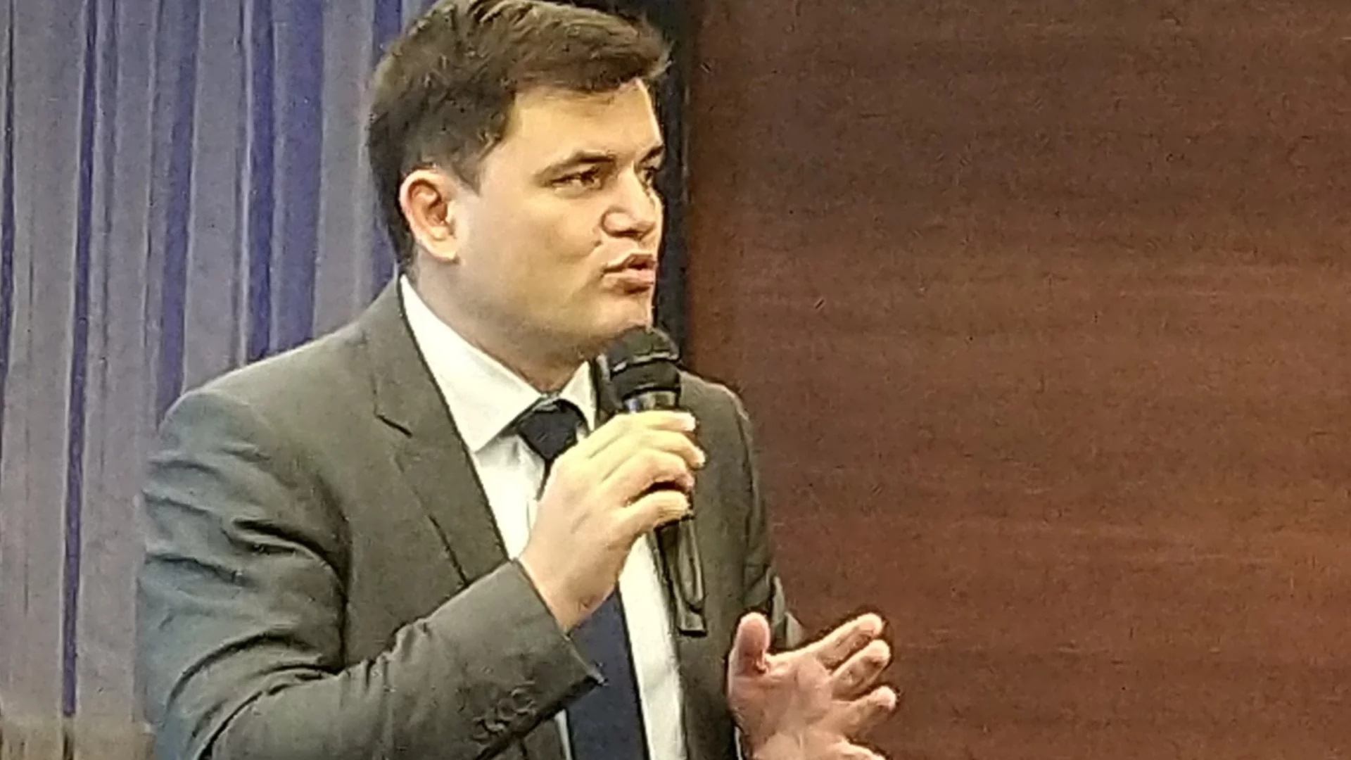 Връщат плановата икономика от комунизма с оправдание еврото: Анализ