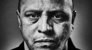 Футболен бохем плаче: Беше съсипан от жени и бира. Има 9 деца, които не може да вижда   