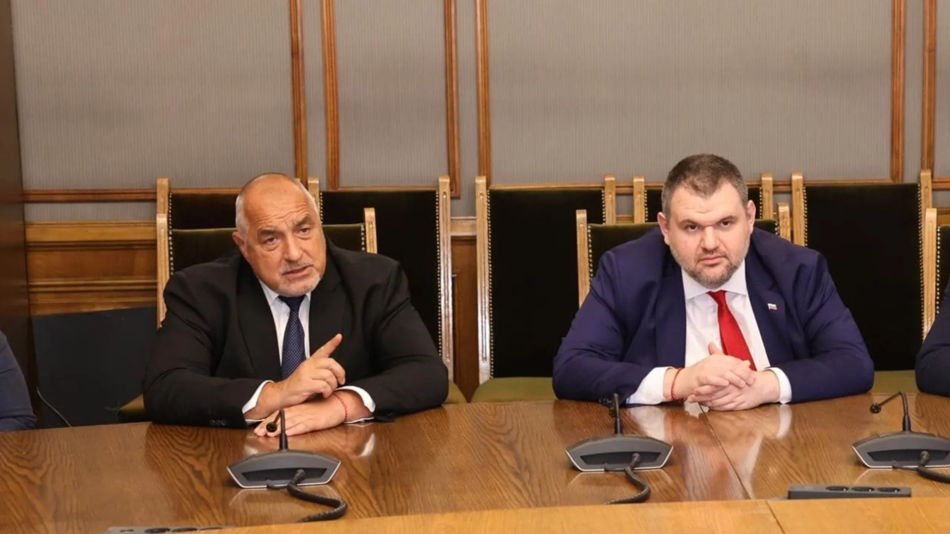 "Галъп": "Ново начало" гони ГЕРБ към върха, Асен Василев и Атанас Атанасов заедно не стигат рейтинга на Пеевски