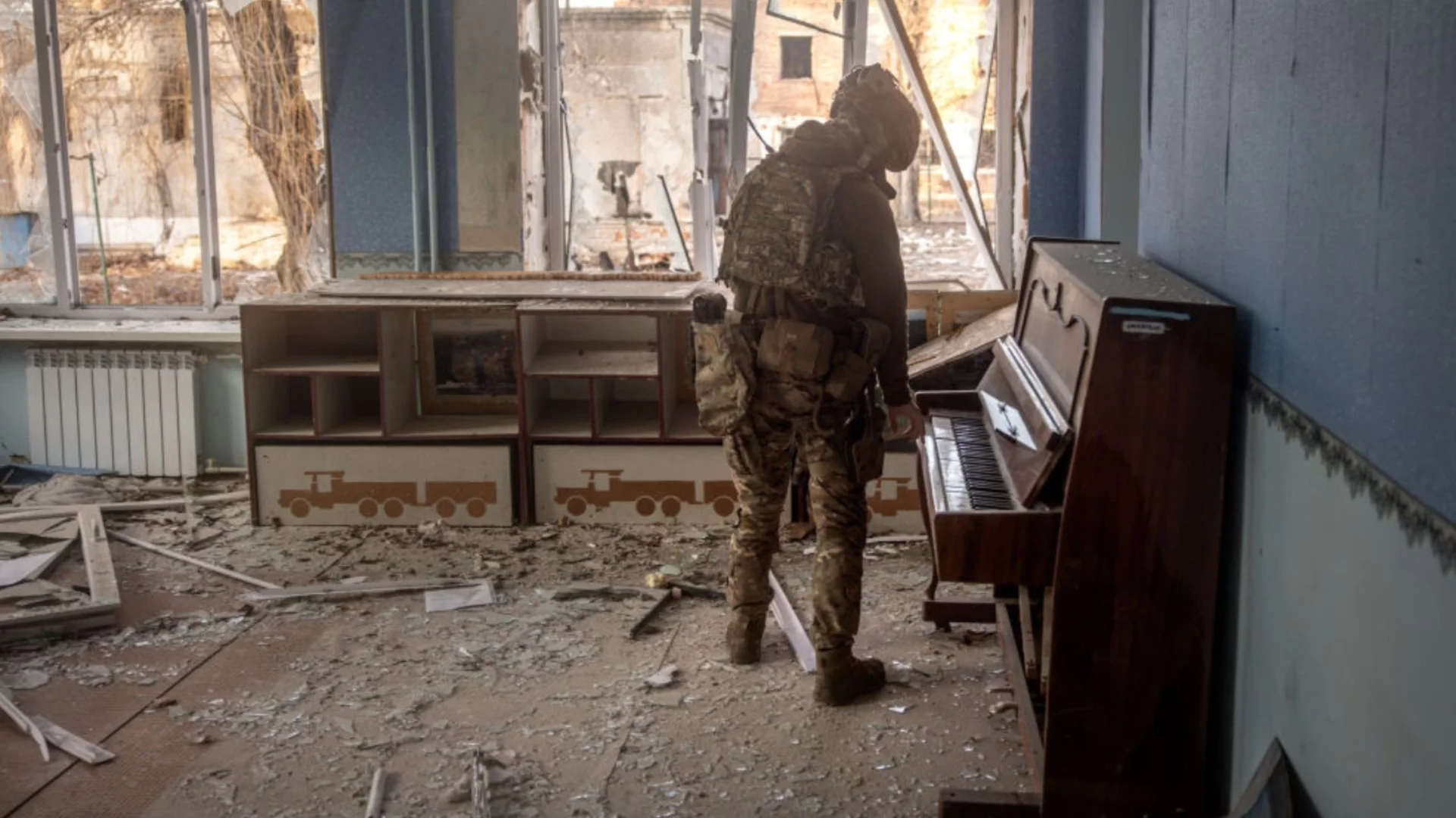 "Ангелите на Донбас" пак се появиха, този път молят Чичко Путин за вода (ВИДЕО)