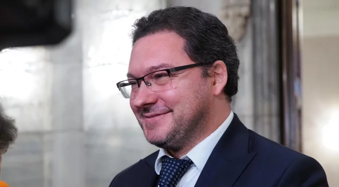 Картата "Черна писта" и оглушителното мълчание: МВР не иска да предоставя данни