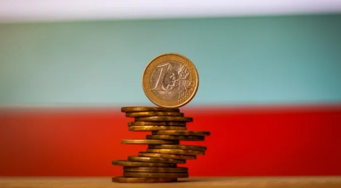 Икономиката на страните в еврозоната продължава да расте, но вече по-бавно