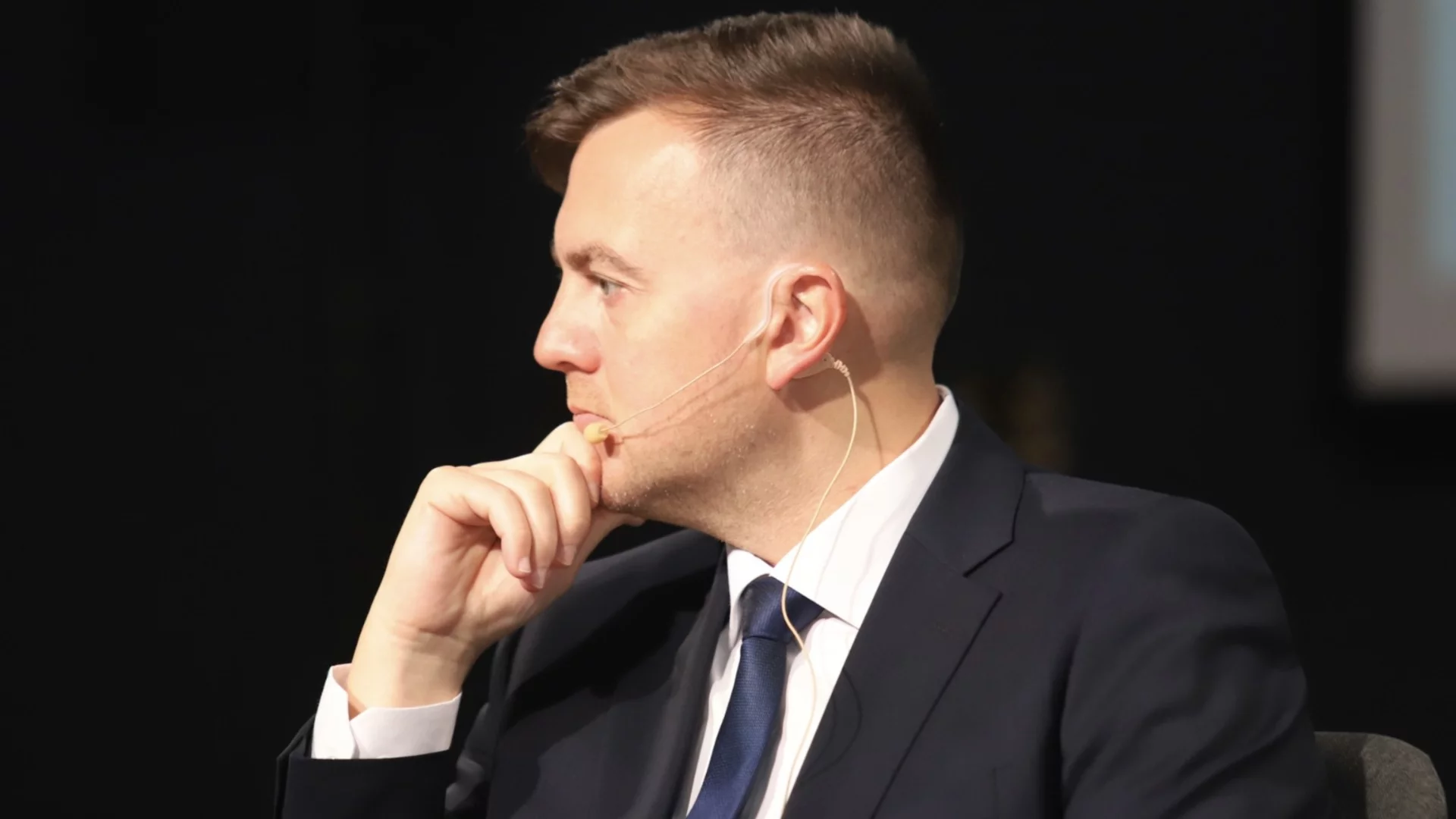 Повишаването на осигурителните вноски носи риск от обедняване на работещите: Анализ на ИПИ
