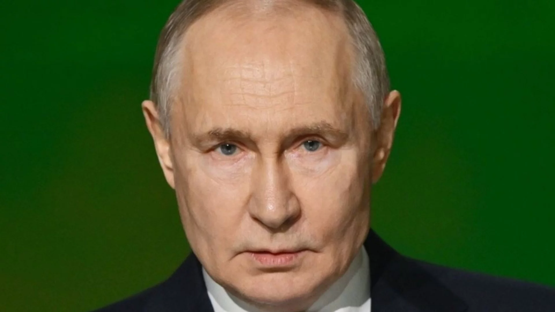 Не може да се влезе в главата на Путин, защото е болна и извратена, но едва ли иска да се конкурира с най-мощната армия в света (ВИДЕО)