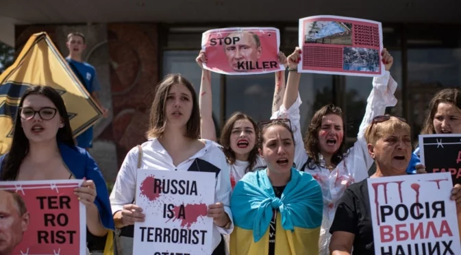 Поредно военно престъпление: Руски войник е застрелял цивилен край Покровск (ВИДЕО 18+)