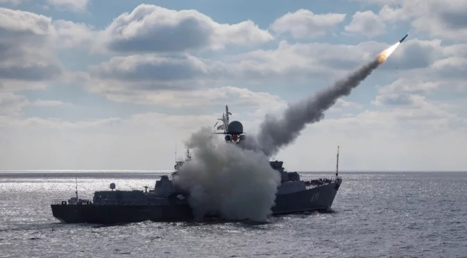 НА ЖИВО: Кризата в Украйна, 06.08.25 - Ще предложи ли Русия спиране на въздушните удари?