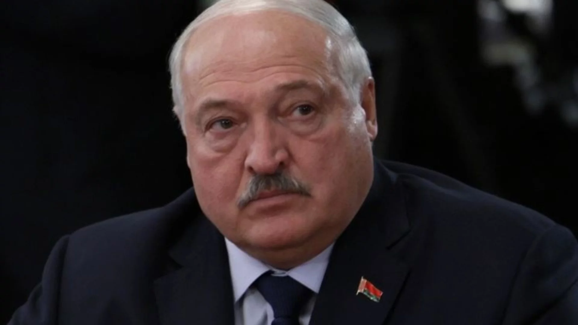Лукашенко: Путин може да прати Тръмп на майната си. Ще размажем мутрите на НАТО (ВИДЕО)