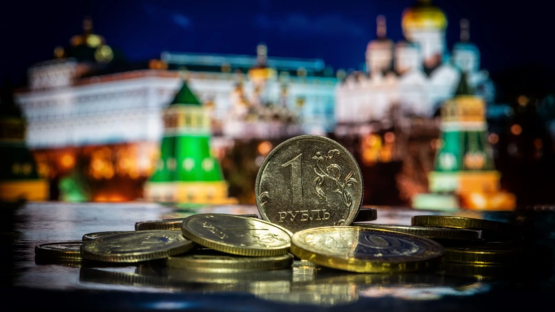 Бюджетният дефицит на Русия вече надхвърля годишната цел с 30%