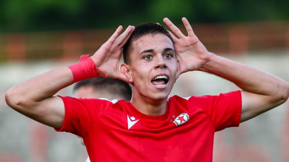 За Първа лига ли е ЦСКА? Половината състав на Керкез победи с дубъла във Втора лига