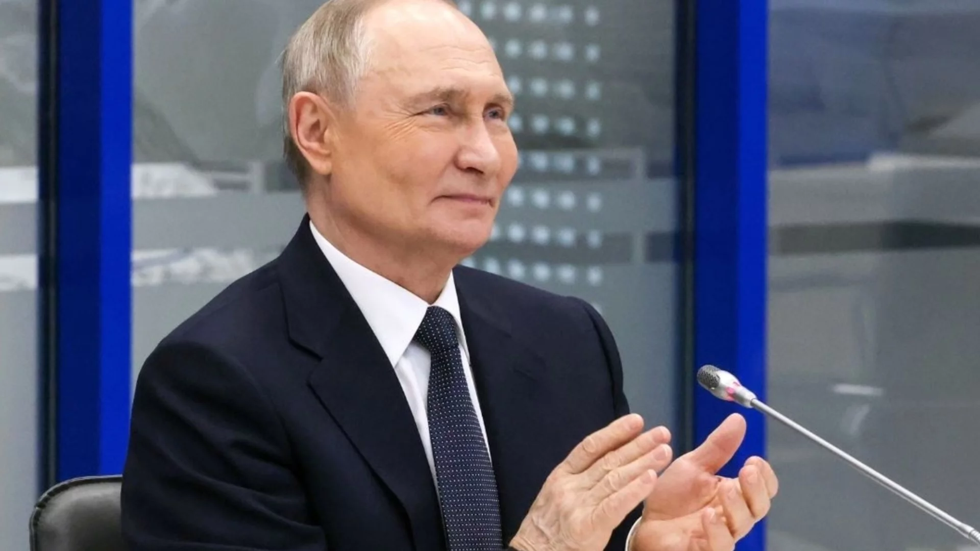 От Русия с любов: Путин се подигра на Уиткоф, предавайки му орден на Ленин за сина на шеф в ЦРУ