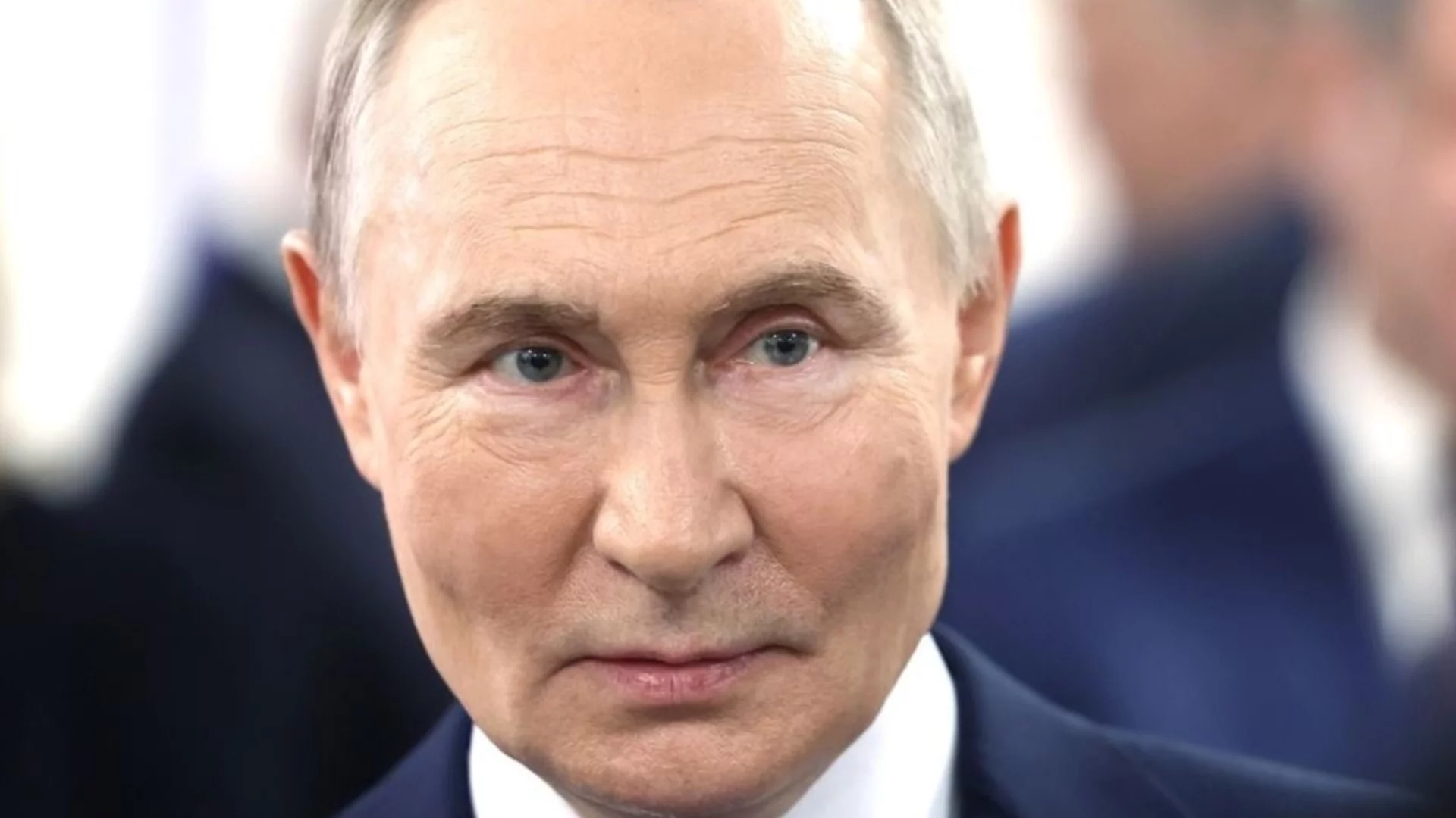 Руснаците изпращат подкрепления на фронта: Как Путин се готви за срещата си с Тръмп