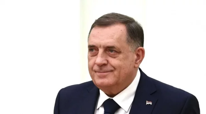 Пак мина тънко: Додик няма да лежи в затвора